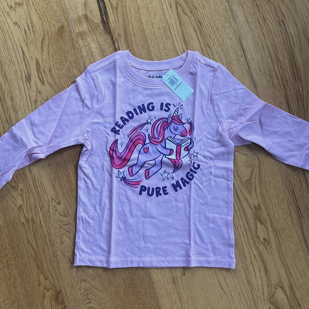 Old Navy Graphic Long Sleeve T-Shirt